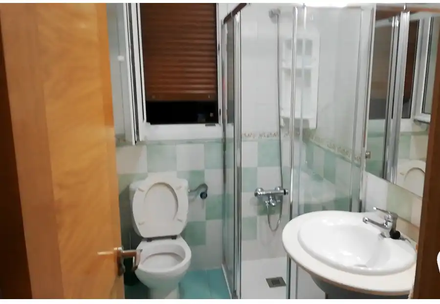 Baño de Piso en venta en Berango con Terraza y Amueblado