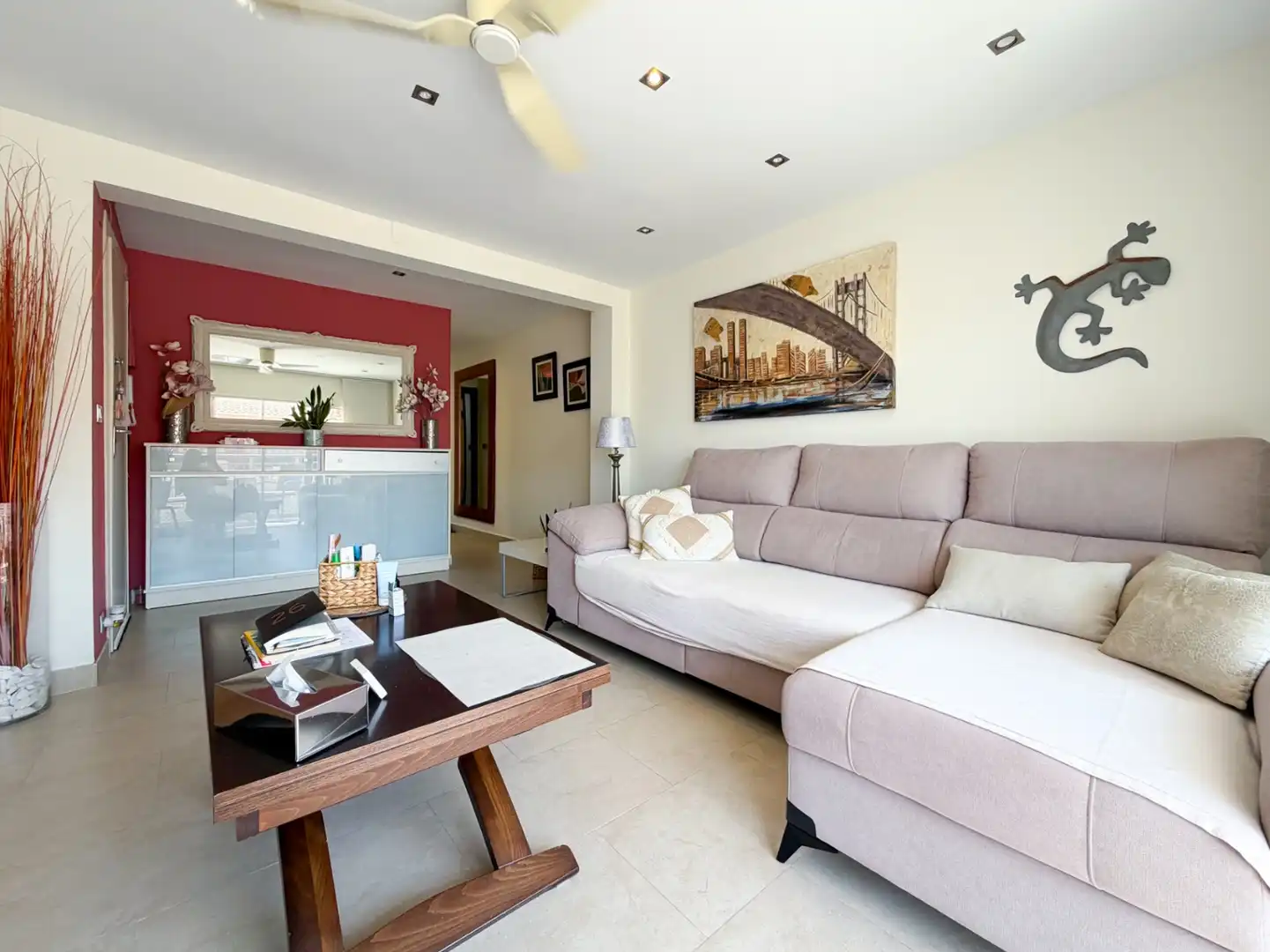 Sala d'estar de Apartament en venda en El Campello amb Balcó