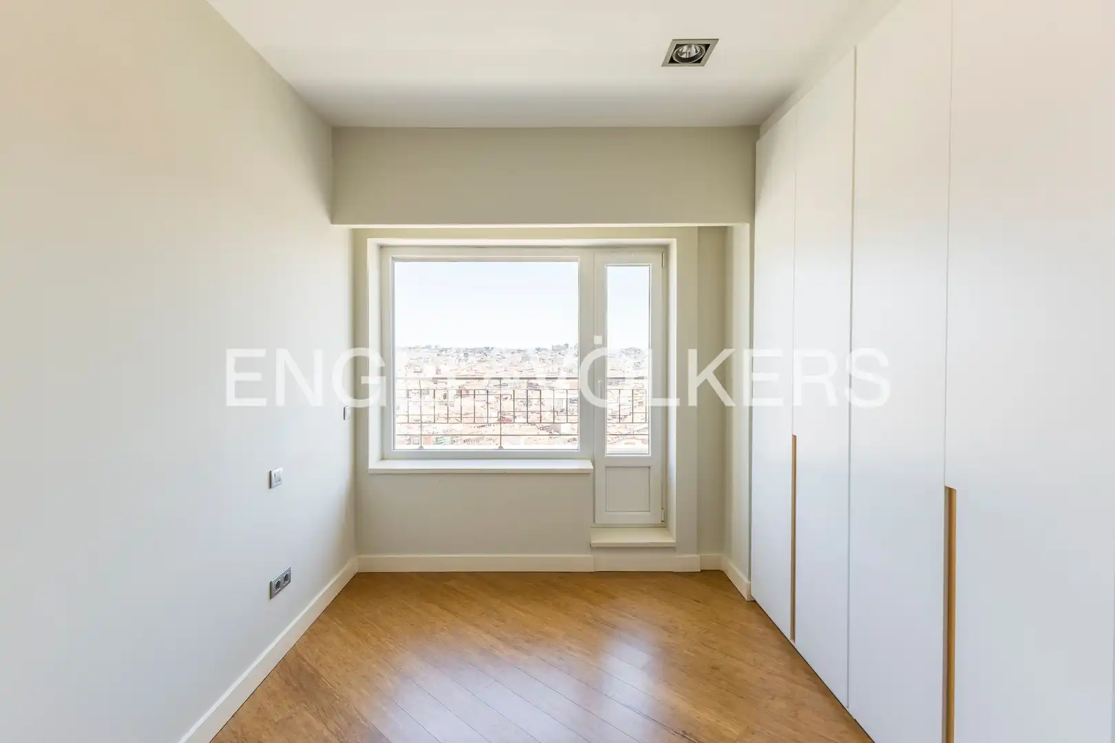 Schlafzimmer von Wohnung zur Miete in Madrid mit Heizung