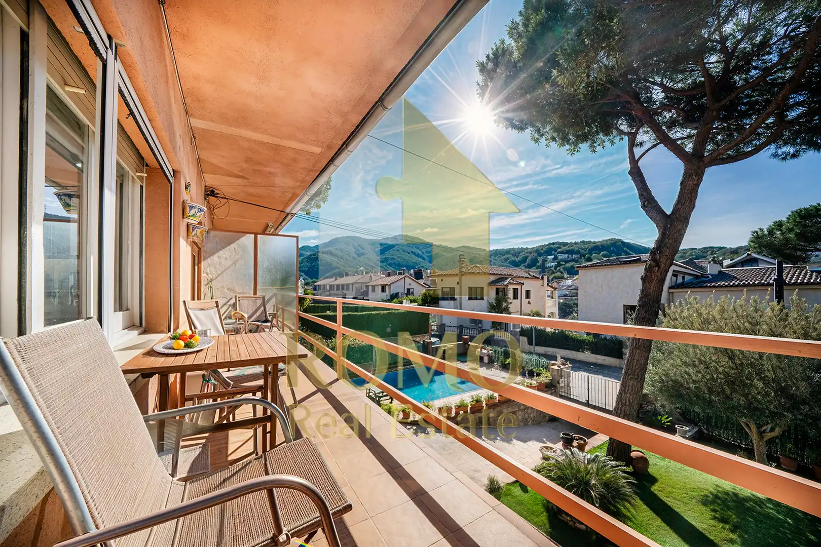 Vista exterior de Casa adosada en venta en Sant Fost de Campsentelles con Calefacción, Jardín privado y Terraza