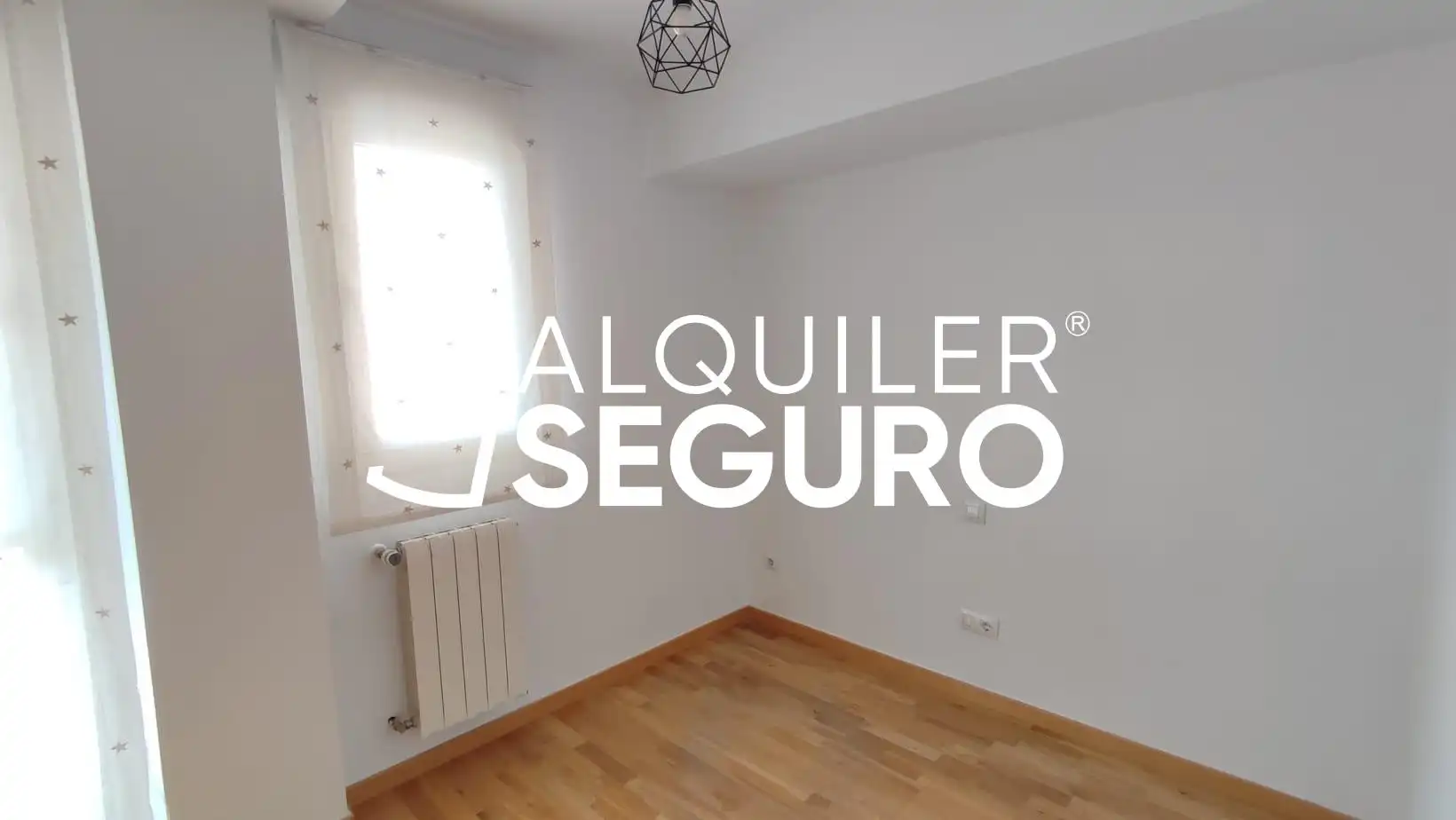 Bedroom of Flat for rent in Madrid  with Air Conditioner, Heating and Terrace