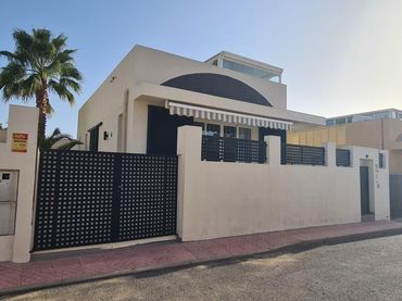 Casa a schiera con piscina in vendita a Calle RIO SERPIS