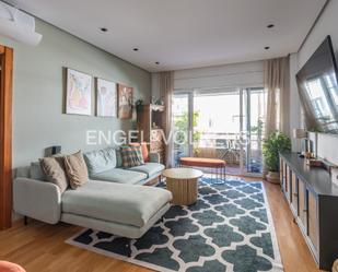 Living room of Apartment for sale in  Barcelona Capital  with Air Conditioner, Heating and Parquet flooring