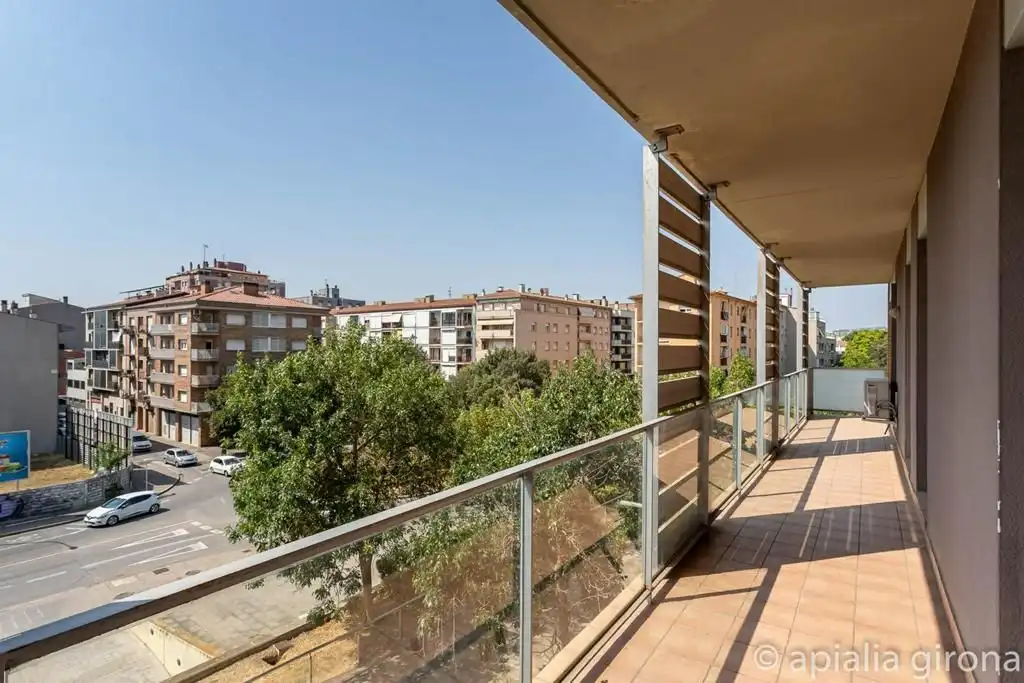 Piso con ascensor en venta en Eixample Sud – Migdia