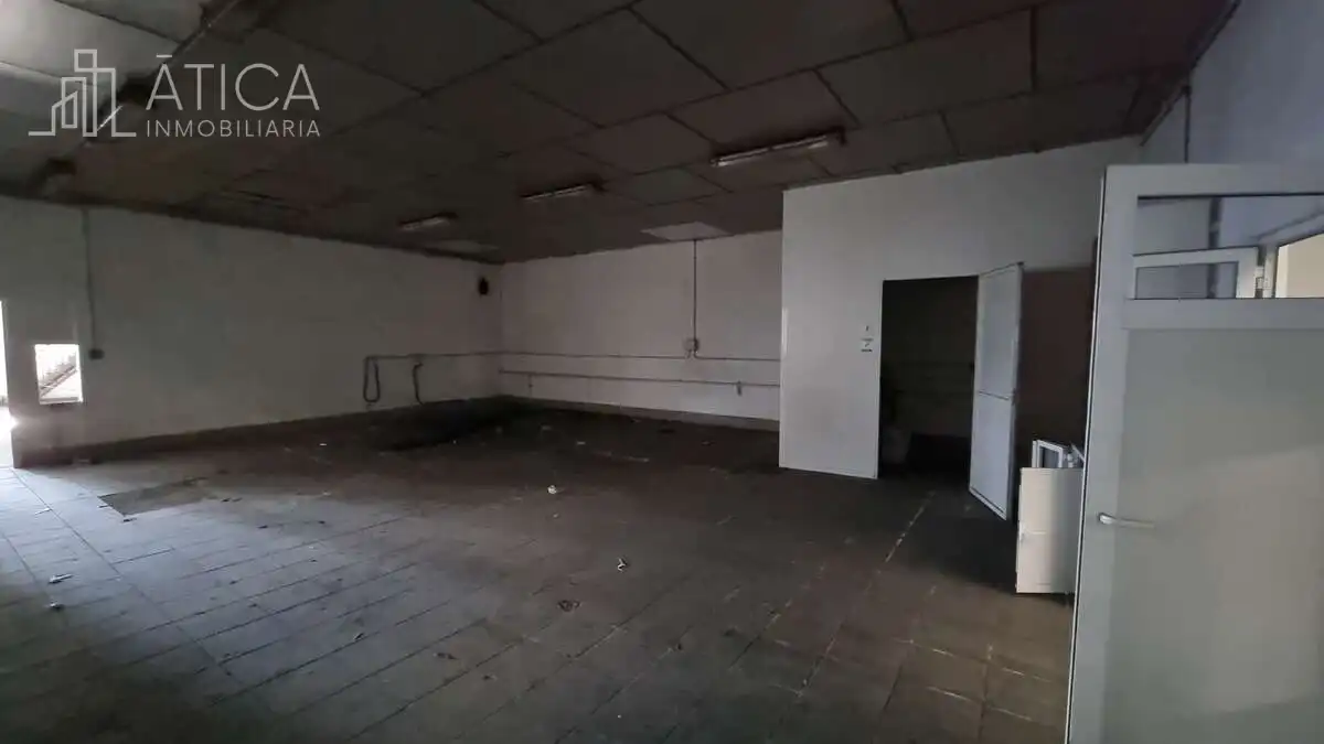 Industrial building for sale in Villares de la Reina, imagen 3