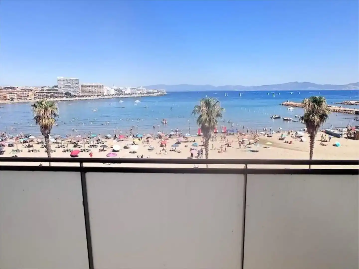 Terrassa de Apartament en venda en L'Escala amb Aire condicionat i Balcó