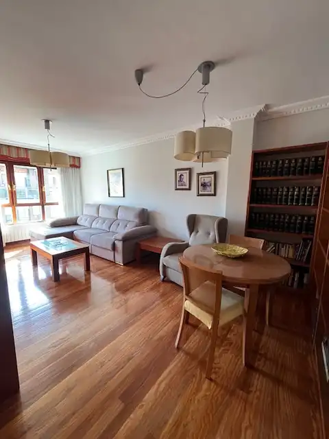 Sala de estar de Piso en venta en Santurtzi  con Calefacción, Amueblado y Balcón