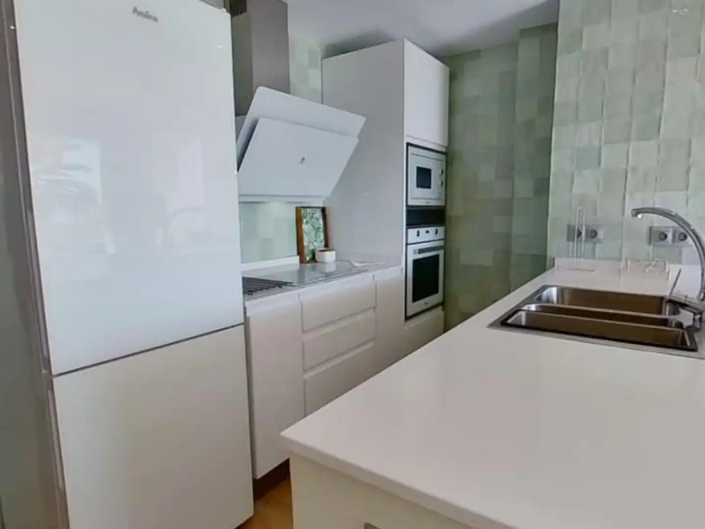 Kitchen of Flat for rent in Vélez-Málaga  with Air Conditioner, Terrace and Furnished