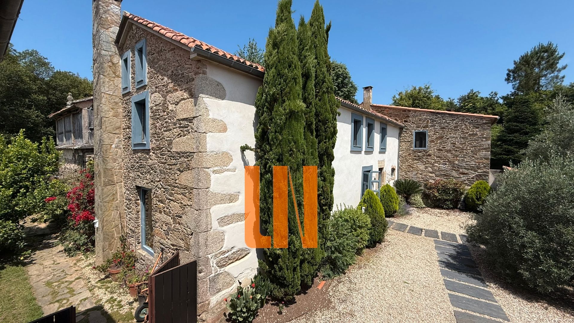 Vista exterior de Casa o xalet en venda en Paderne amb Calefacció, Jardí privat i Parquet
