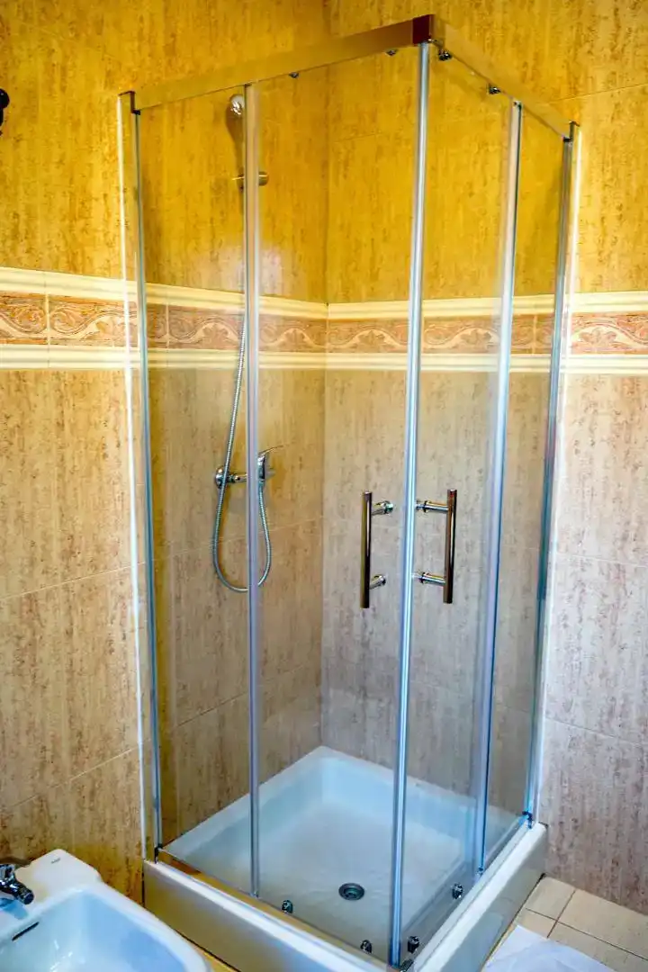 Baño de Casa o chalet de alquiler en Almedinilla con Aire acondicionado, Jardín privado y Piscina