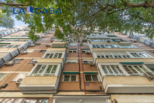 Piso en Venta en Calle de Aguilón en Chopera