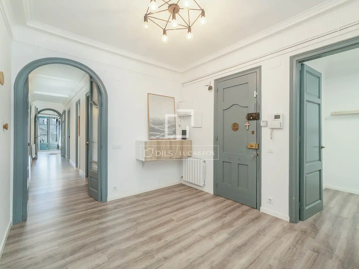 Flat for sale in Barcelona  with Air Conditioner, Terrace and Furnished