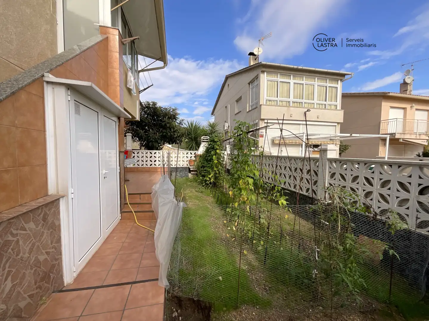 Vista exterior de Casa o chalet en venta en Sant Andreu de la Barca, Barcelona