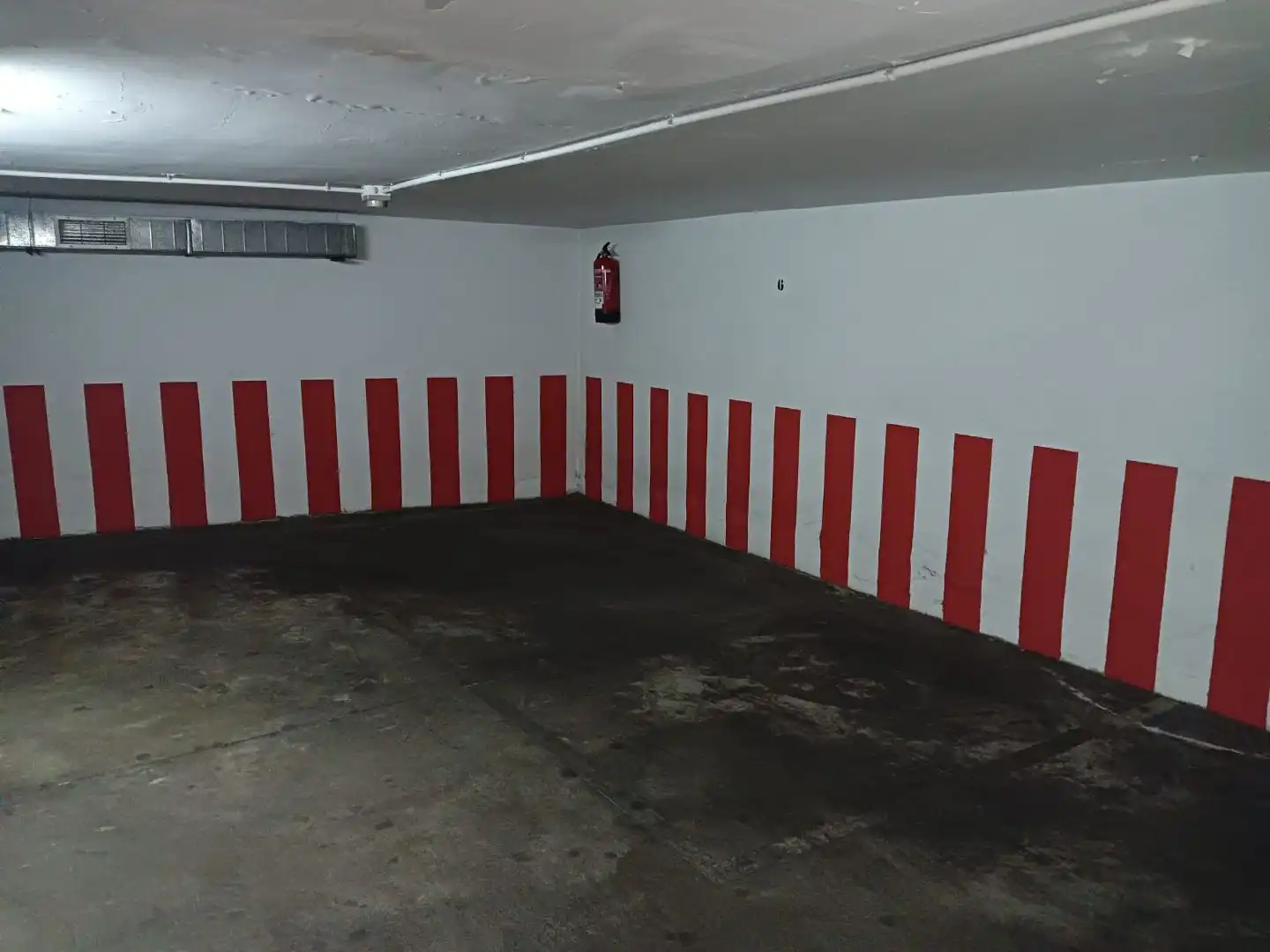 Parking de Garaje de alquiler en Cáceres con Alarma