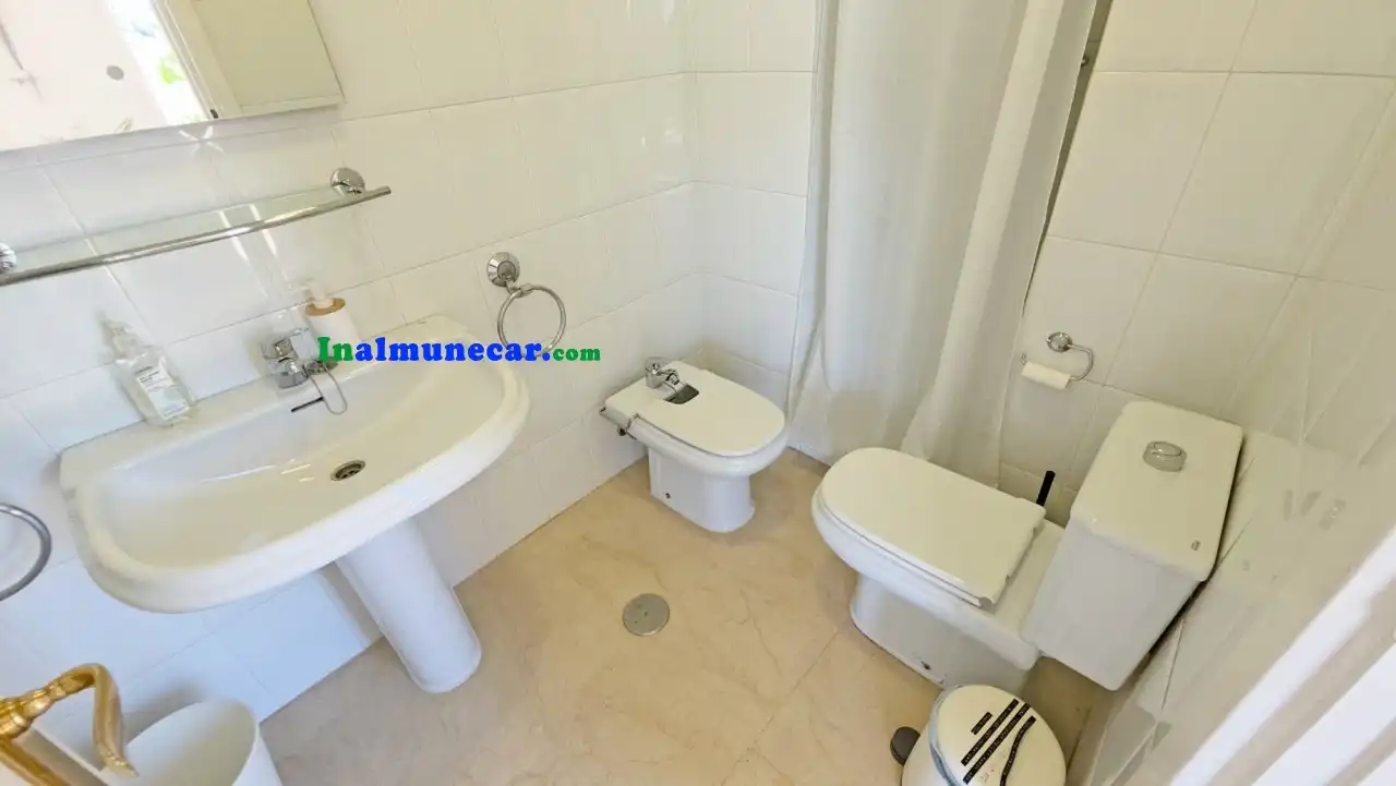 Baño de Casa o chalet en venta en Almuñécar con Aire acondicionado, Calefacción y Terraza