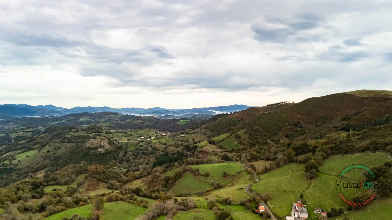 Vista exterior de Casa o chalet en venta en Grado con Calefacción