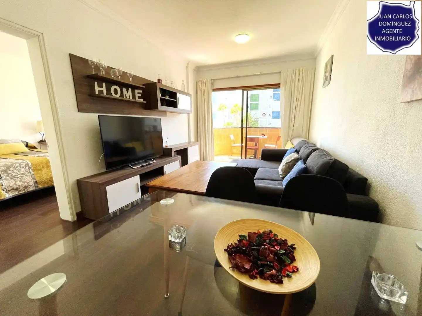 Sala de estar de Apartamento de alquiler en San Bartolomé de Tirajana con Terraza, Amueblado y Piscina comunitaria
