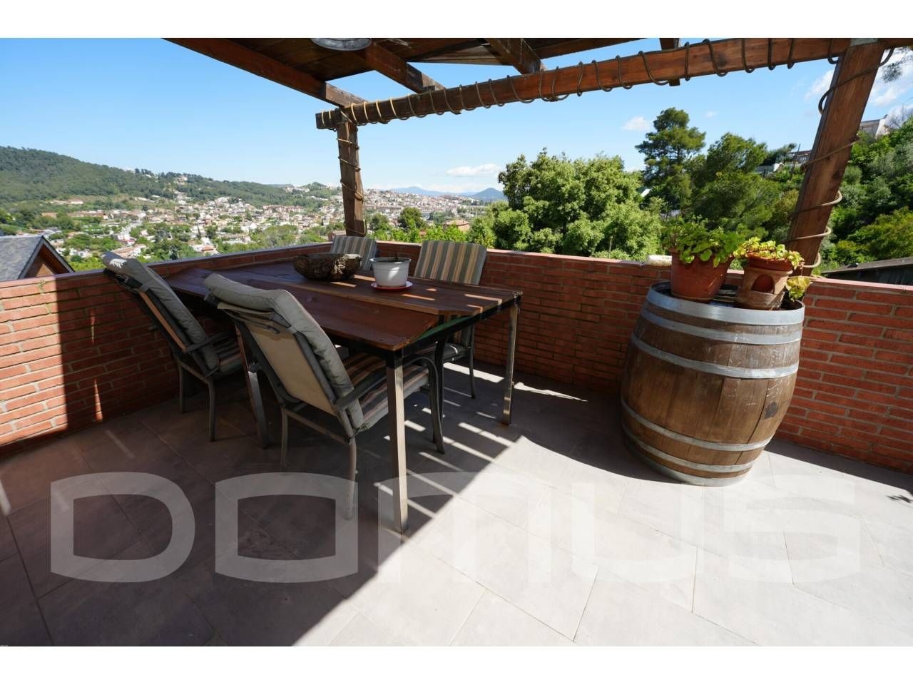 Terrassa de Casa o xalet en venda en Sant Vicenç Dels Horts amb Aire condicionat, Calefacció i Jardí privat