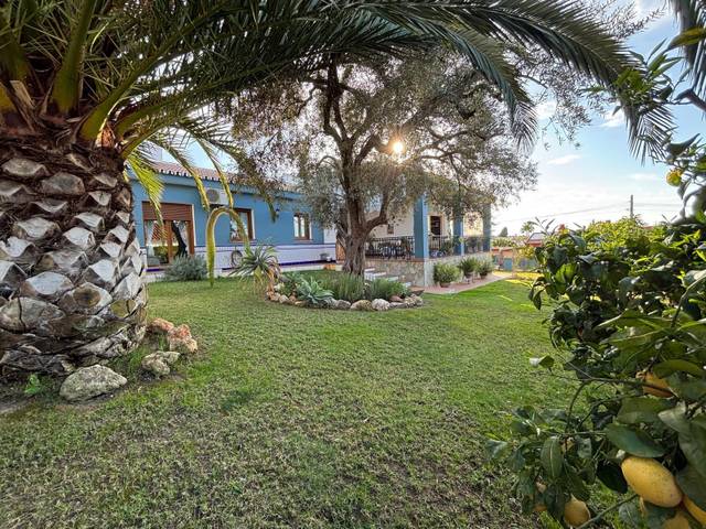 Casa-chalet en Venta en Manantiales - Lagar - Cortijo