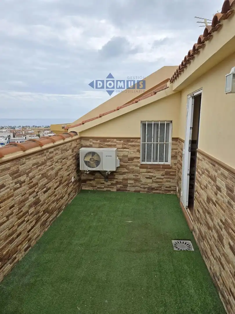 Terrasse von Dachboden zum Verkauf in Marbella mit Klimaanlage und Terrasse