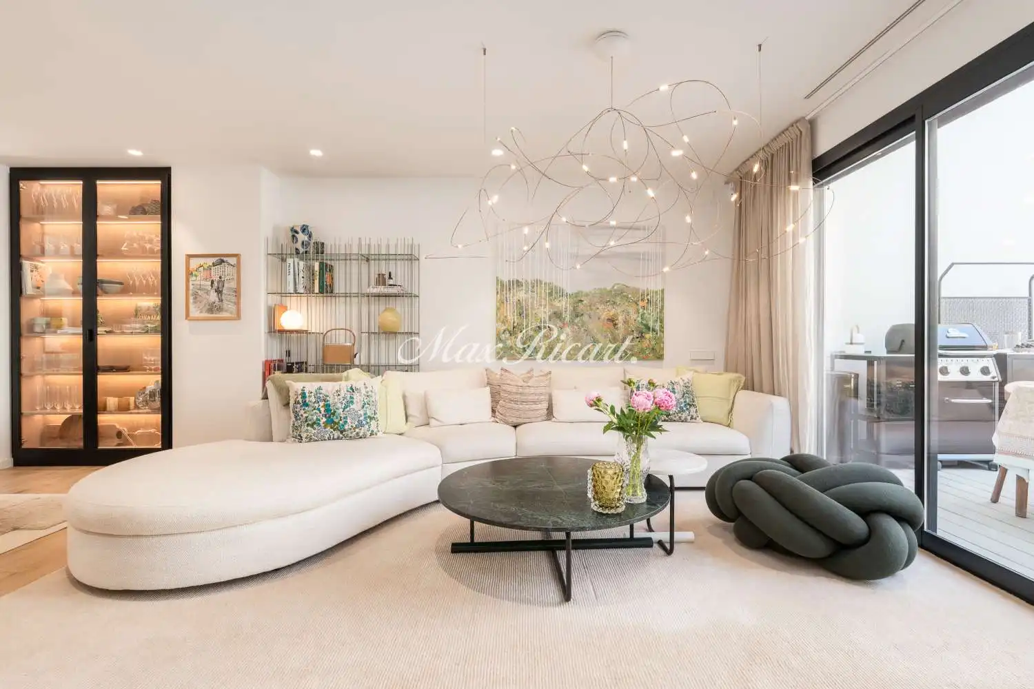 Living room of Flat for sale in Barcelona  with Air Conditioner, Terrace and Swimming Pool