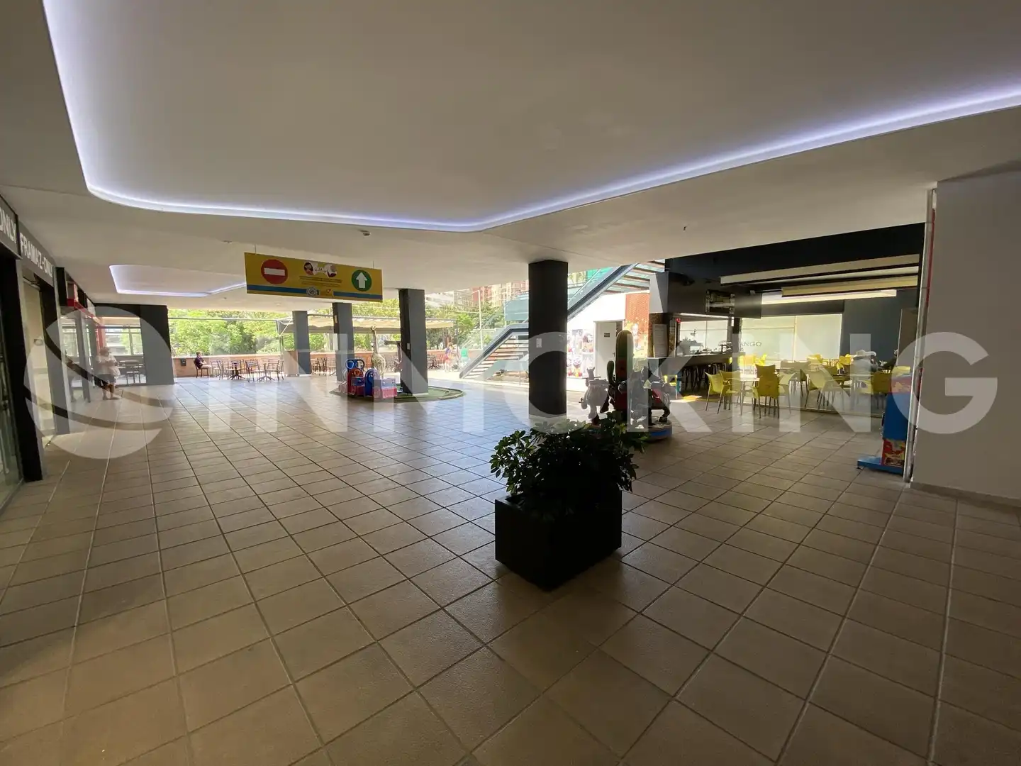 Locale commerciale in affitto a Avenida de los Ejércitos Españoles 2, imagen 12