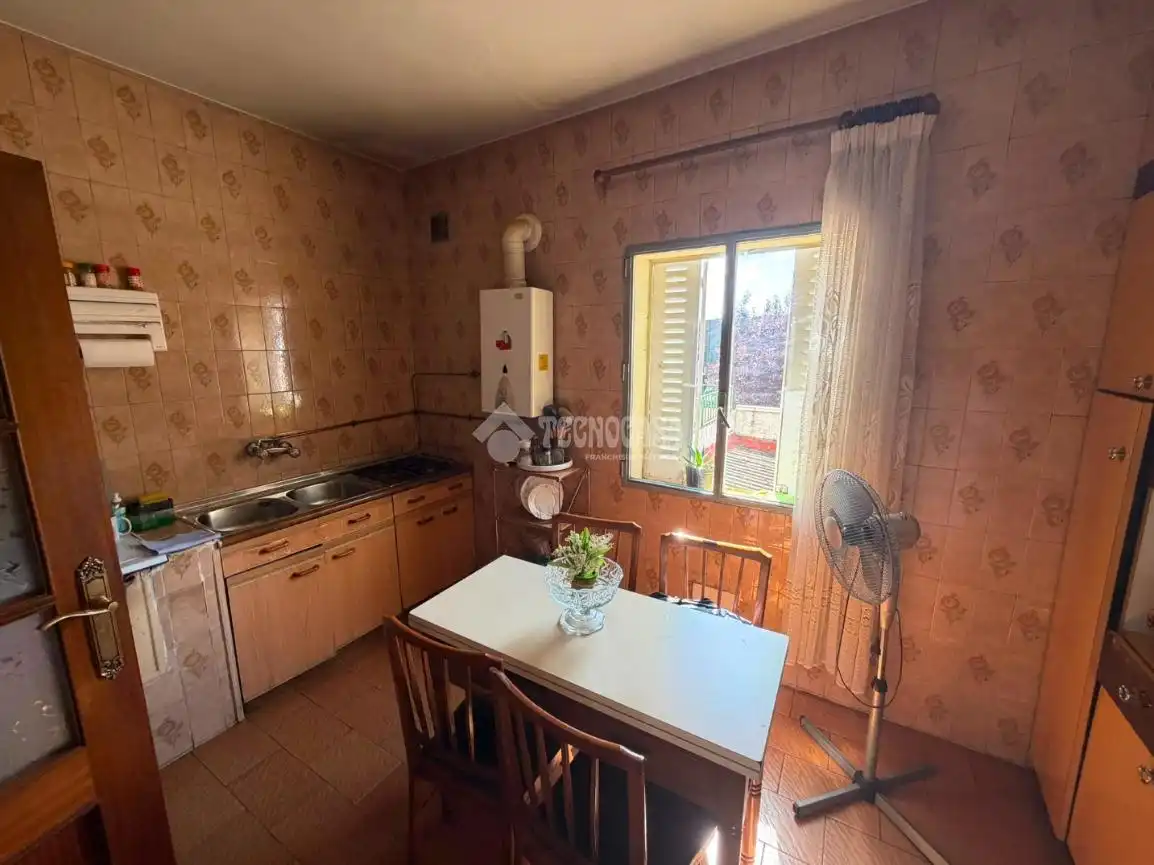Flat for sale in C. Hermanos Álvarez Quintero, La Alhóndiga