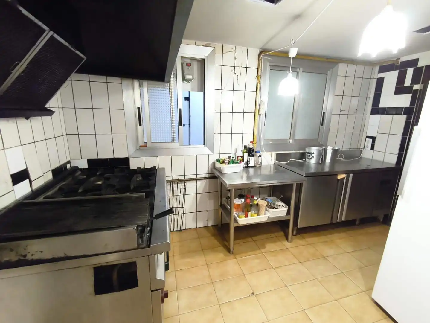 Business premises for transfer in Sants - Montjuïc, imagen 17
