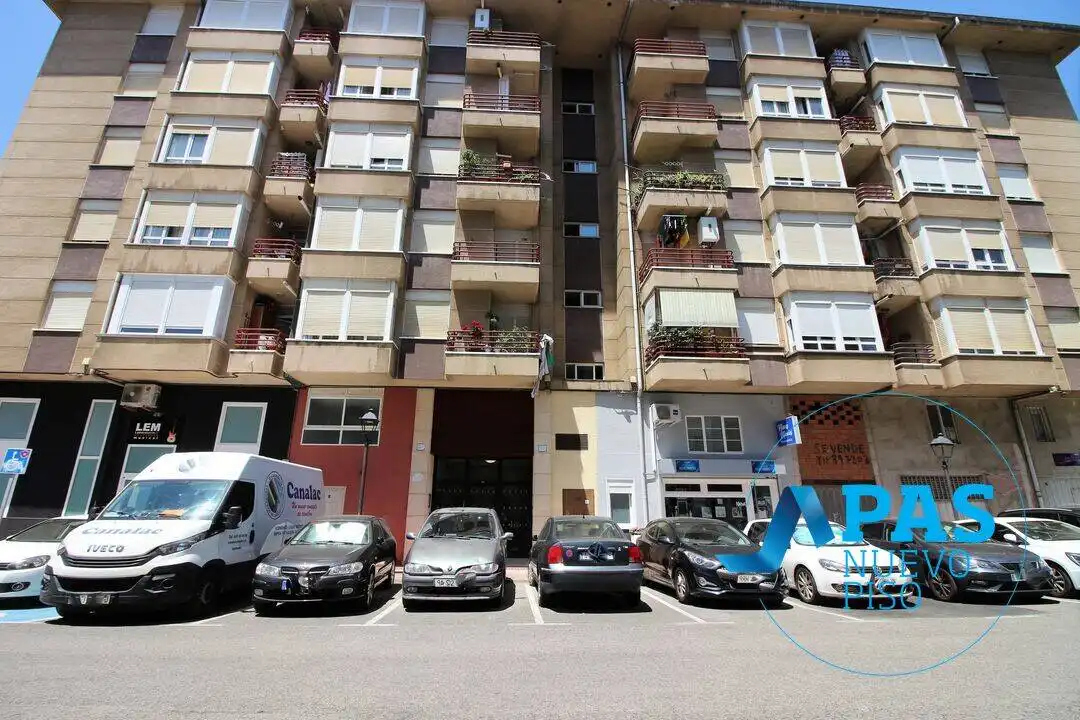 Parking de Piso en venta en Camargo con Terraza, Trastero y Amueblado