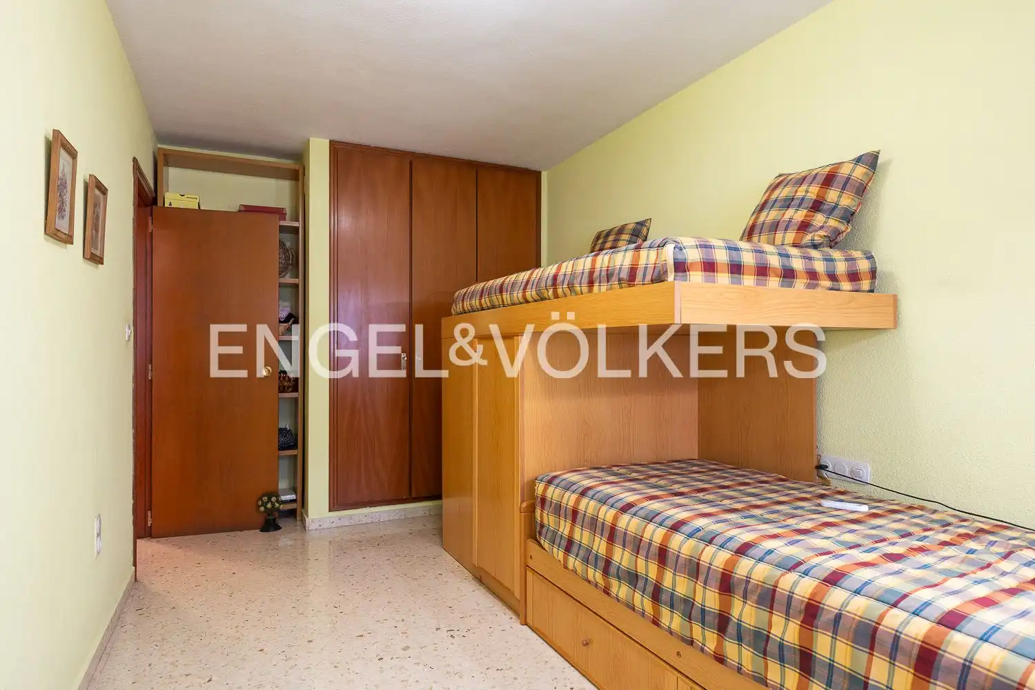 Habitación de Piso en venta en Valencia con Aire acondicionado, Calefacción y Trastero