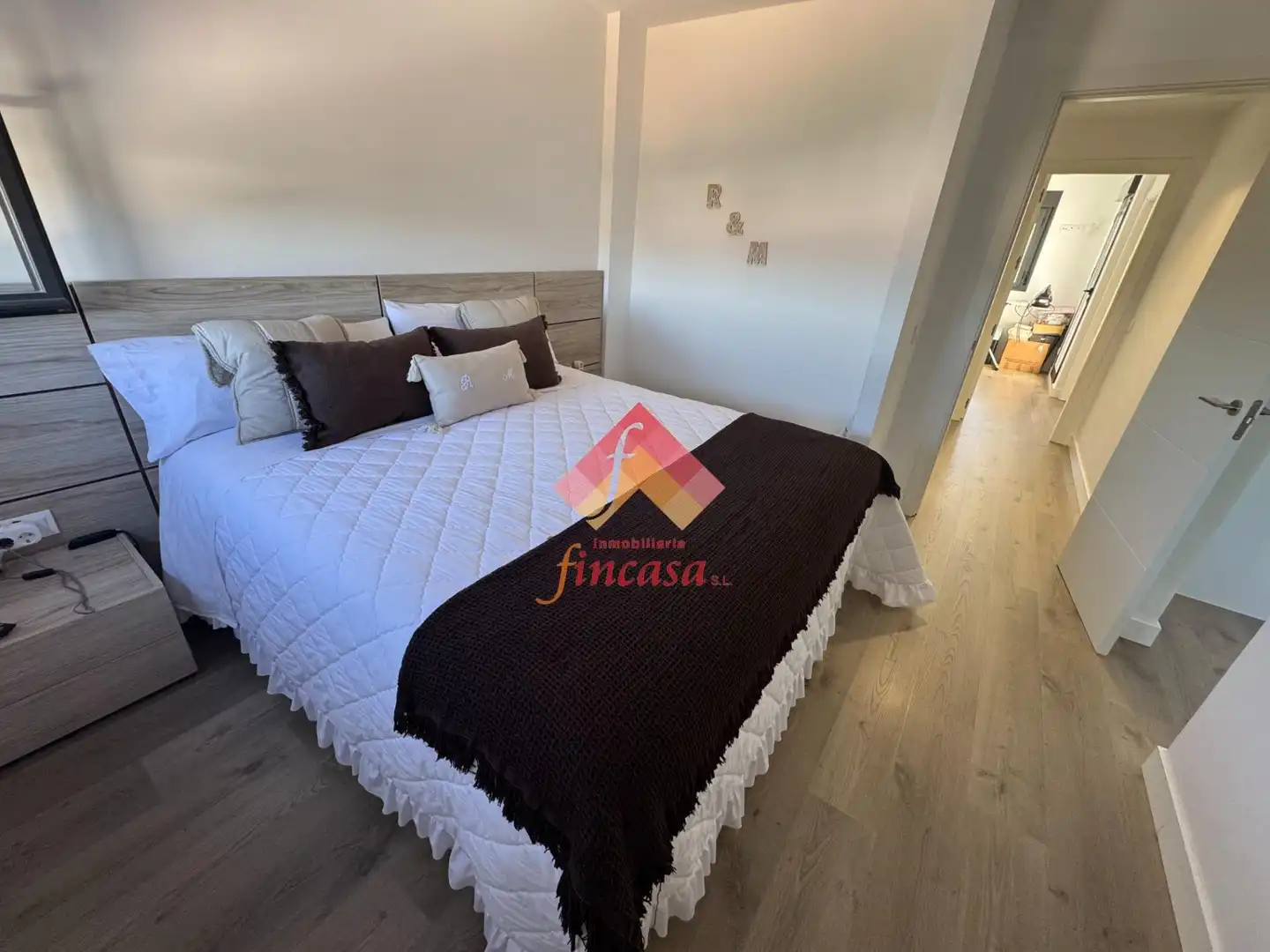 Dormitori de Casa adosada en venda en Ronda amb Calefacció, Terrassa i Alarma