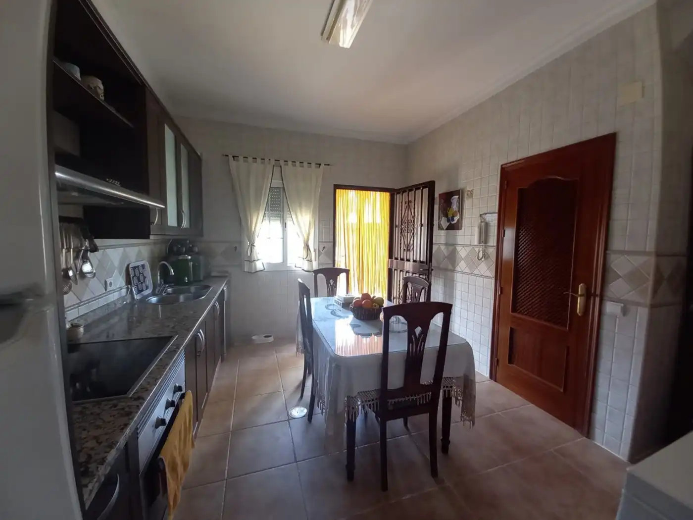 Cocina de Casa o chalet en venta en Córdoba con Aire acondicionado, Jardín privado y Terraza