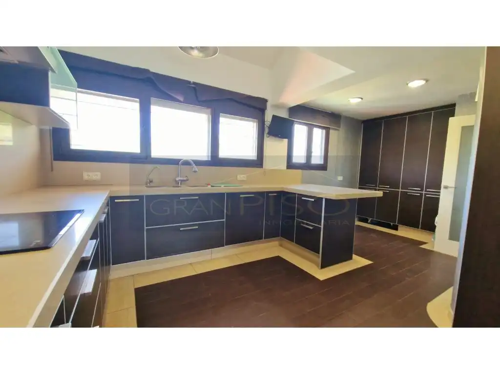 Cocina de Dúplex en venta en Estepona con Terraza y Piscina comunitaria