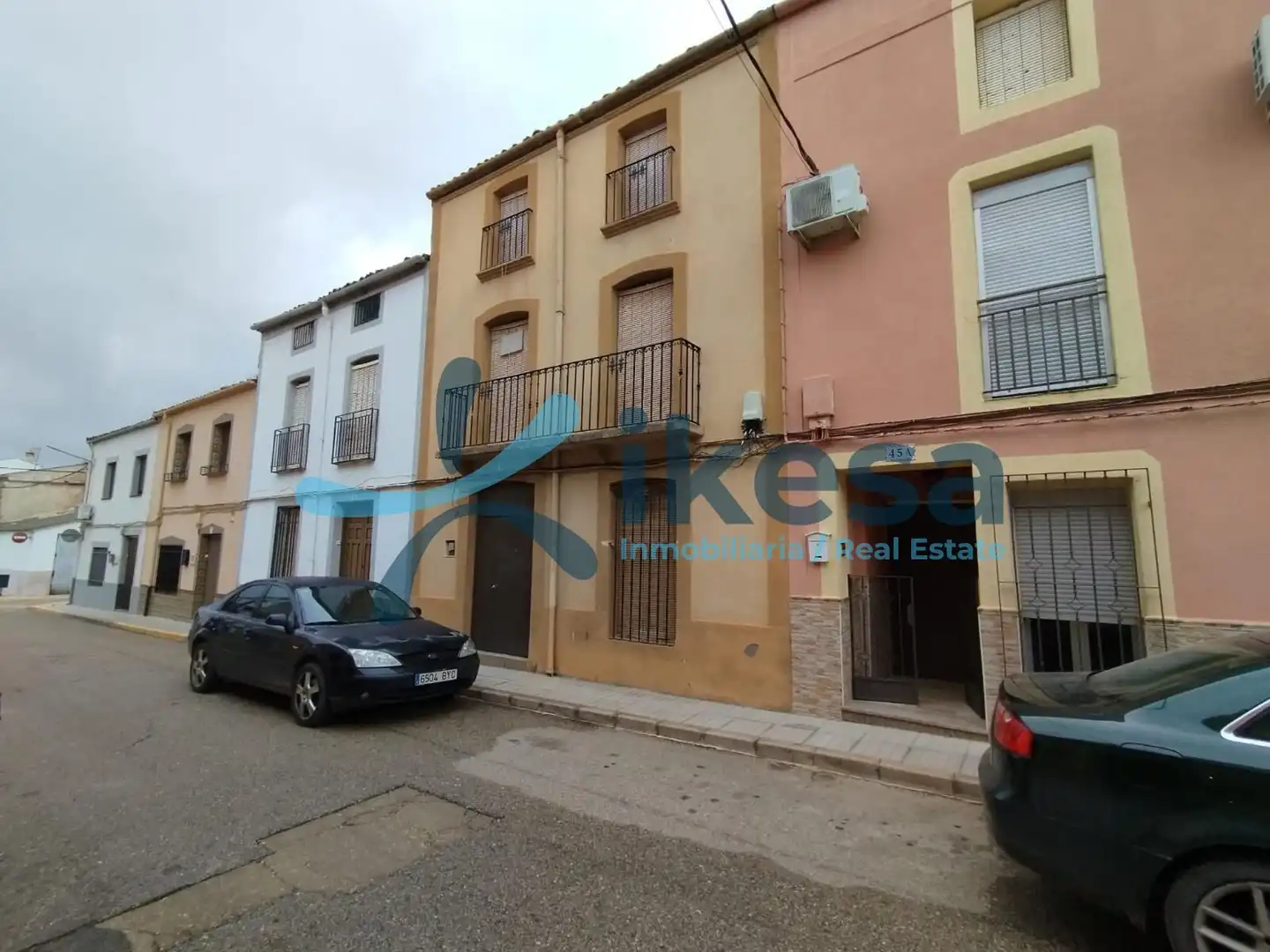 Vista exterior de Casa adosada en venta en Montizón