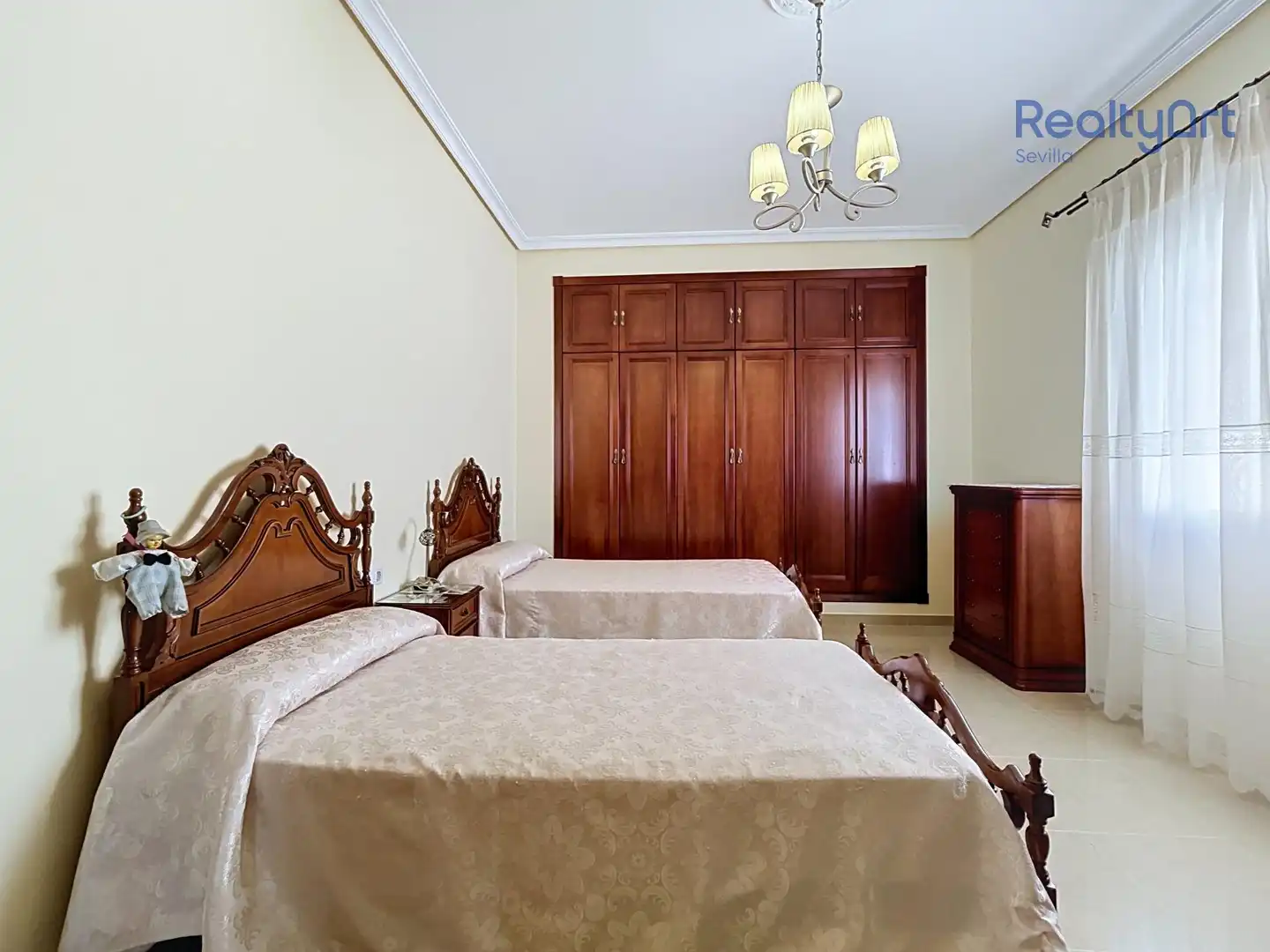 Bedroom of Houses for sale in Tomares  with Air Conditioner, Heating and Private garden