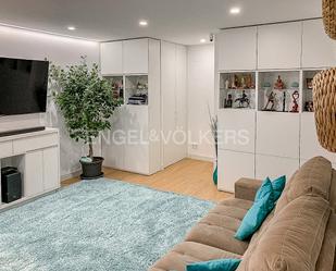 Sala d'estar de Apartament en venda en  Barcelona Capital amb Calefacció i Traster