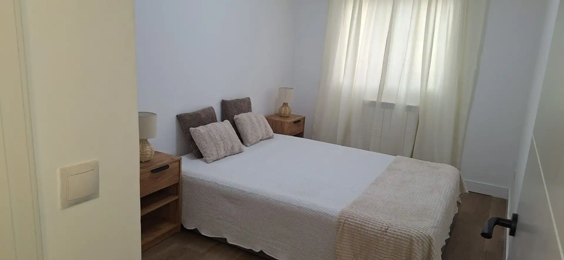 Bedroom of Flat for sale in Zaragoza  with Heating
