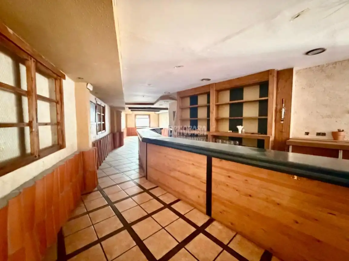 Local en venta en León Capital  con Calefacción