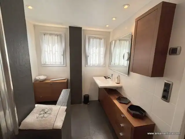 Bathroom of Detached homes for sale in Alboraya  with Air Conditioner, Parquet flooring and Terrace