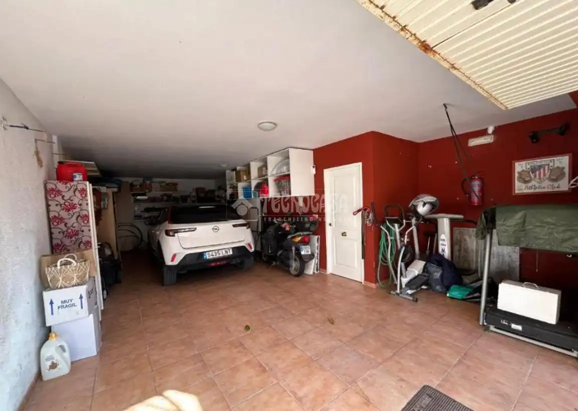 Casa adosada en venta en Baeza con Aire acondicionado, Calefacción y Piscina