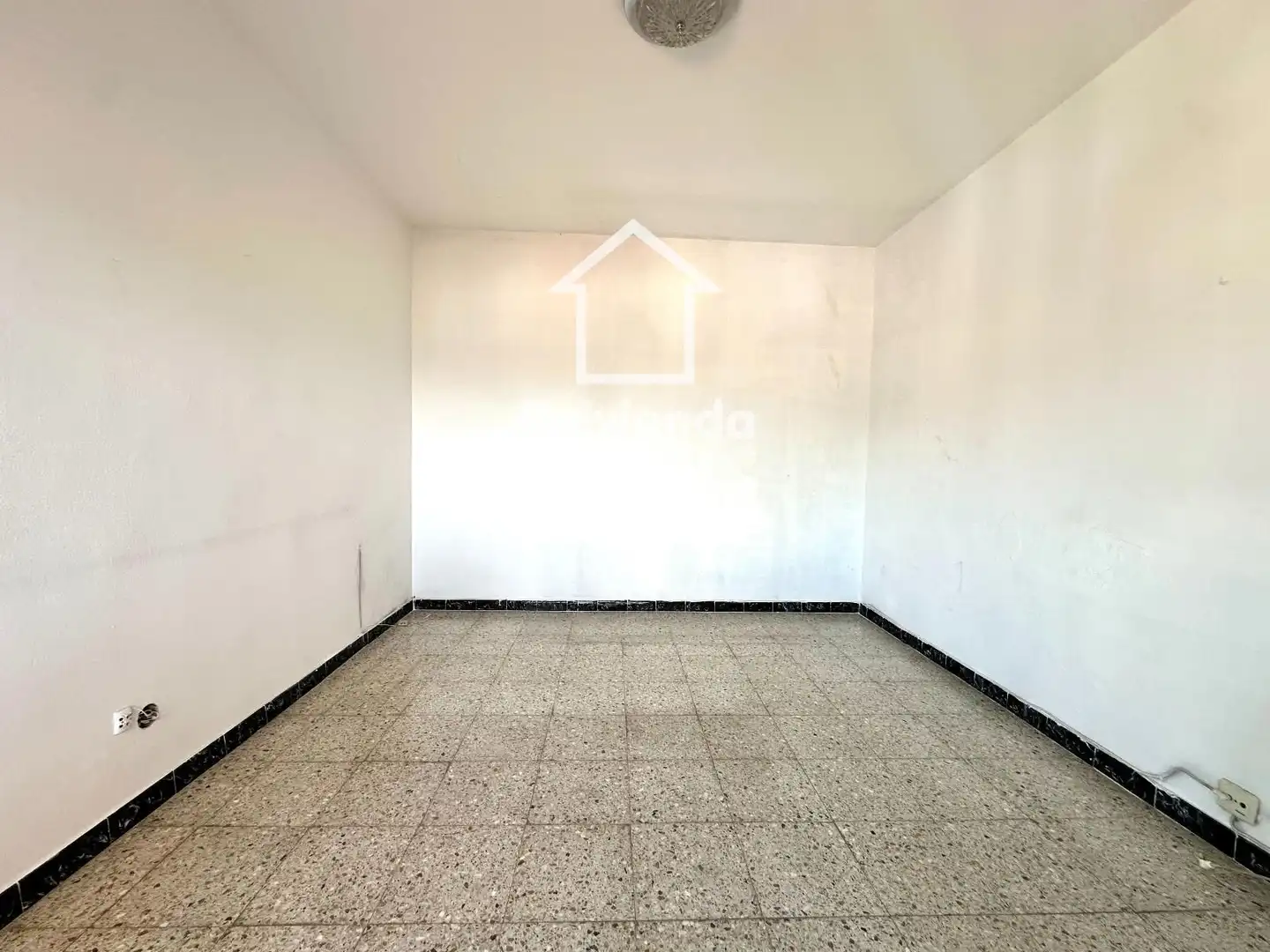 Habitación de Ático en venta en Santa Coloma de Gramenet con Calefacción