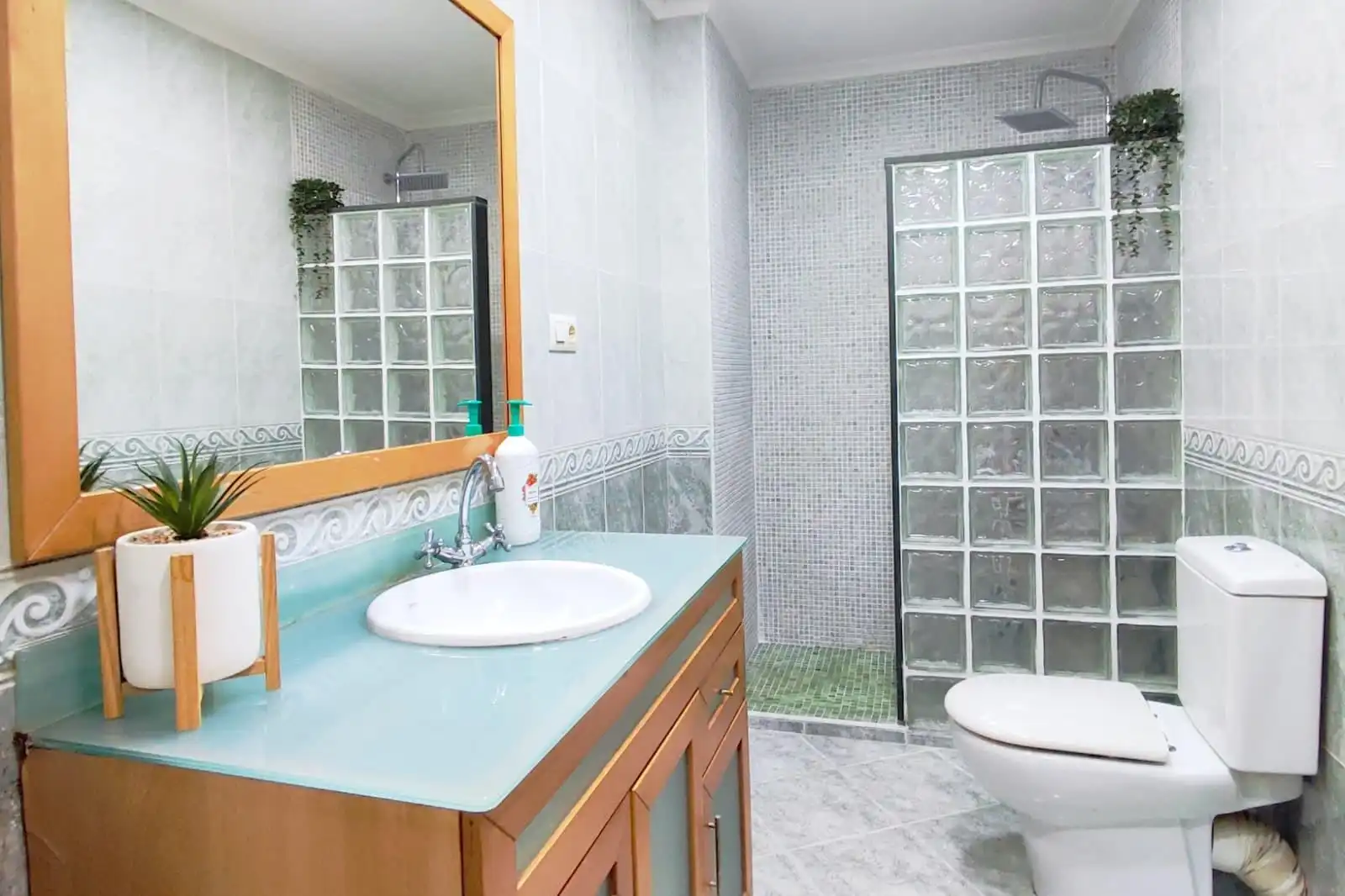Badezimmer von Wohnung zum Verkauf in Valencia mit Klimaanlage, Heizung und Terrasse