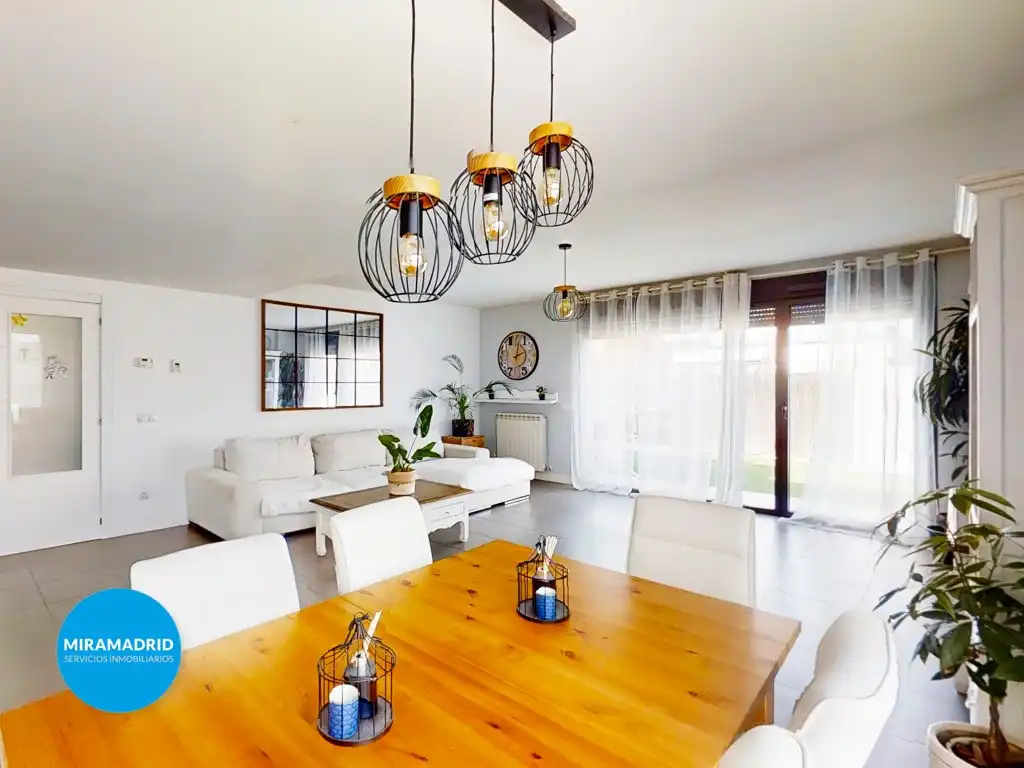 Living room of Houses for sale in Paracuellos de Jarama  with Air Conditioner