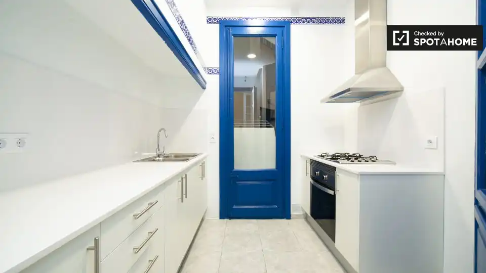 Cocina de Piso para compartir en Barcelona con Aire acondicionado, Calefacción y Amueblado