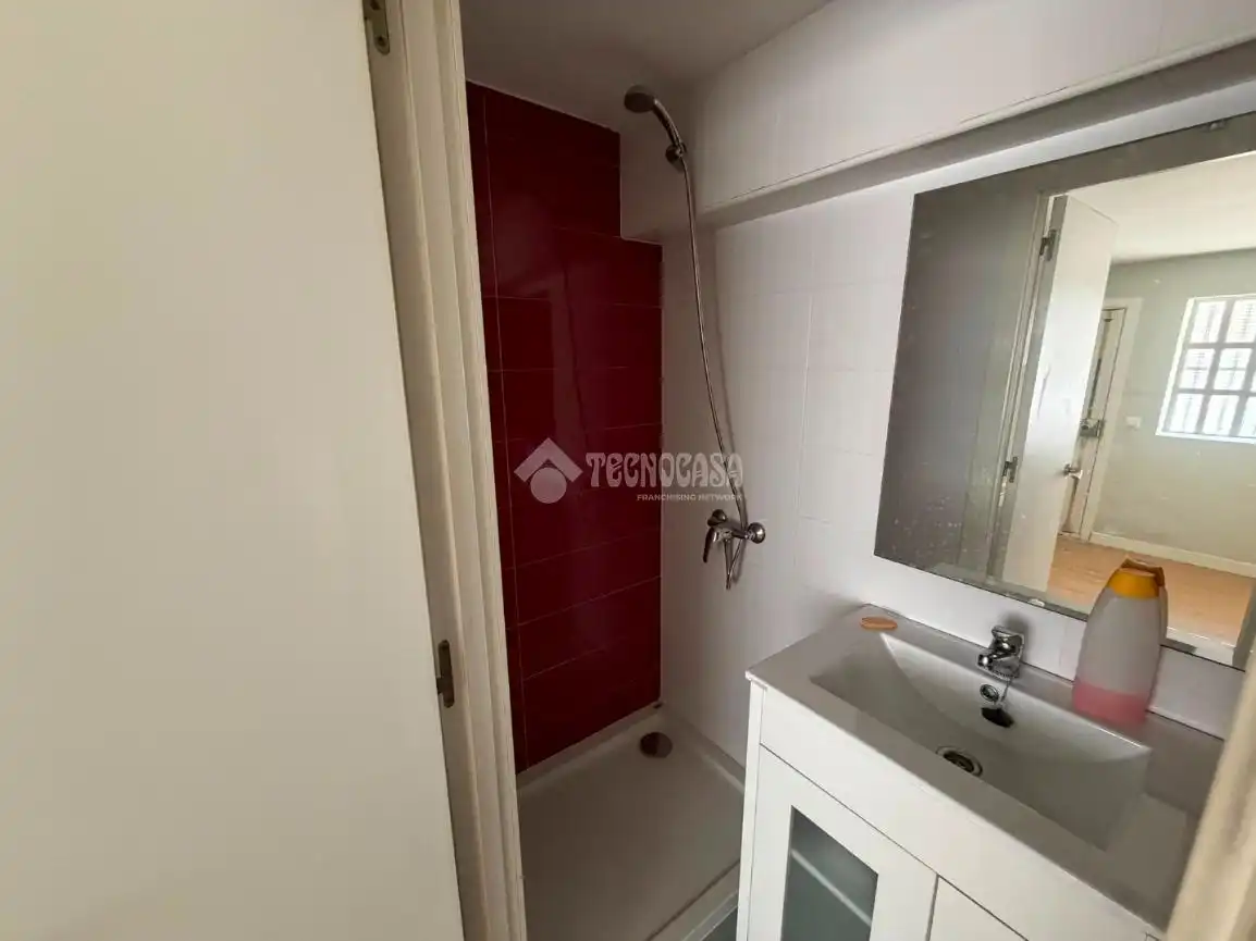 Baño de Local en venta en Madrid