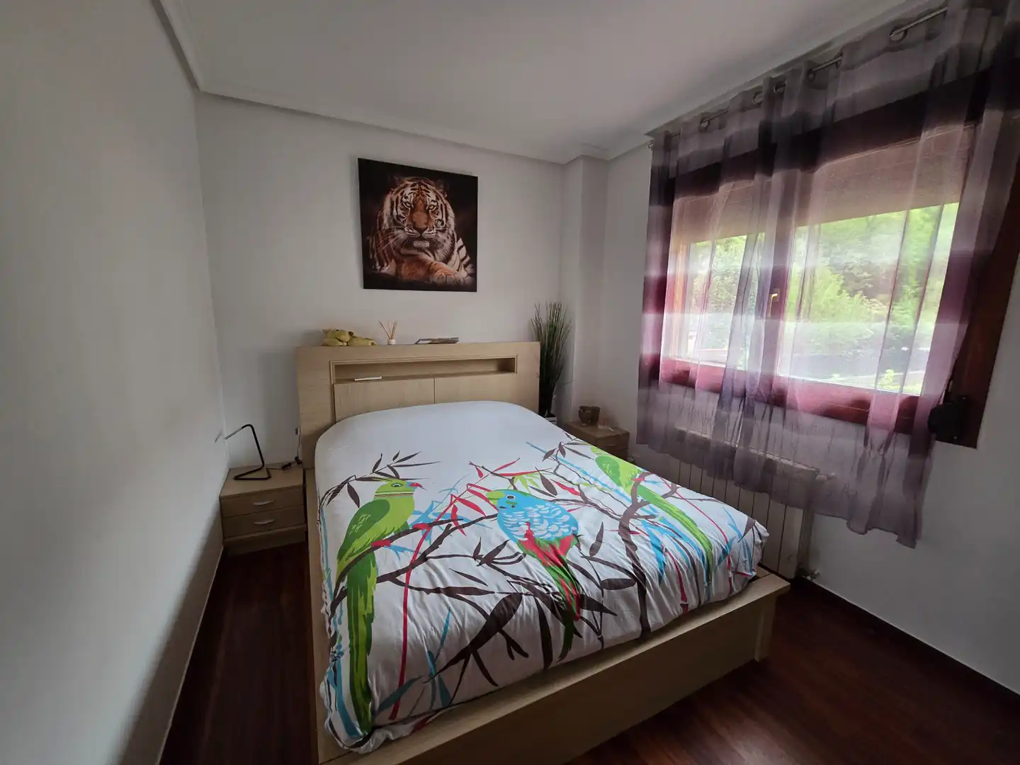 Schlafzimmer von Einfamilien-Reihenhaus zum Verkauf in Castro-Urdiales mit Heizung, Privatgarten und Parkett