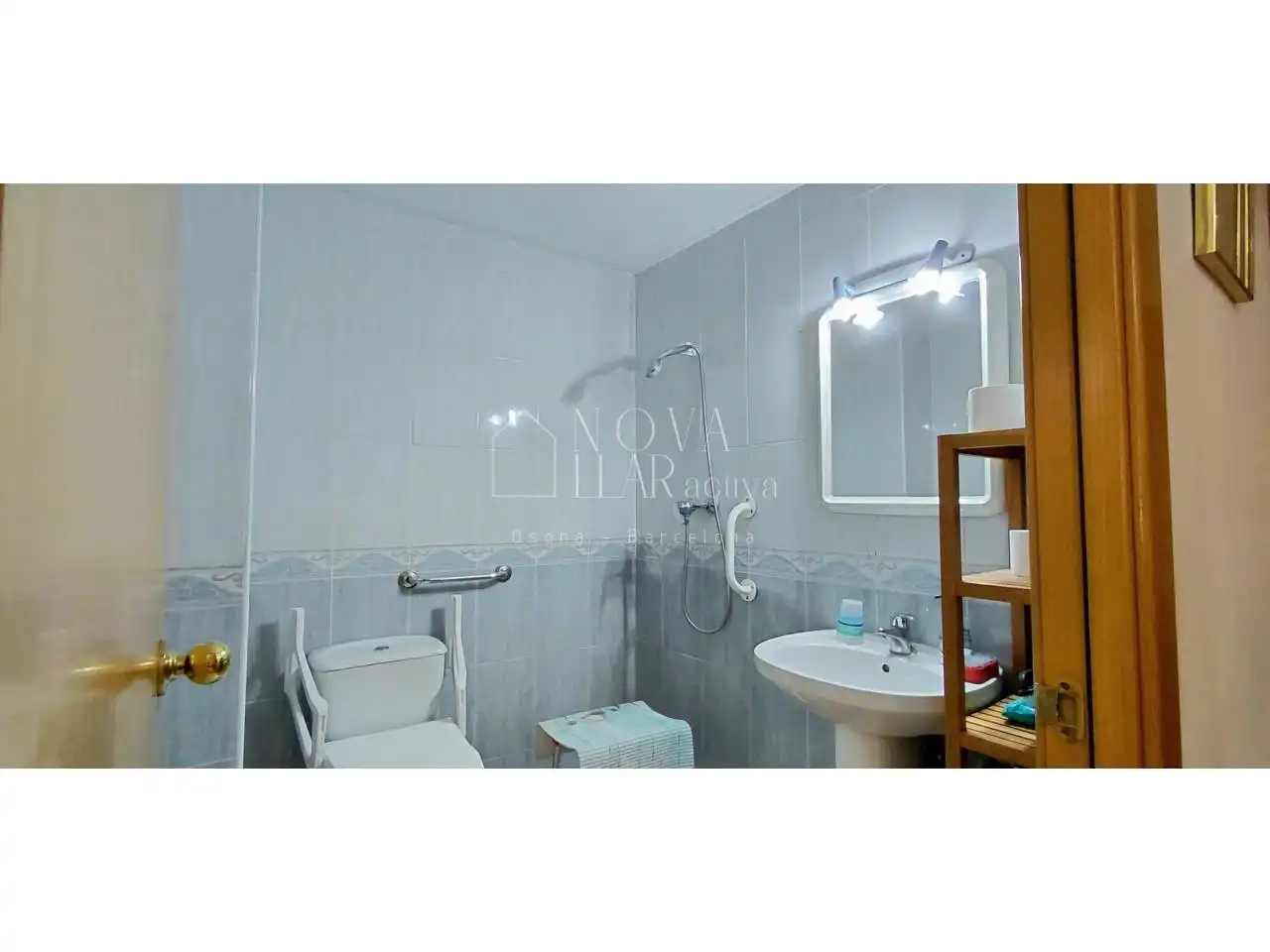 Flat with terrace for sale in Tona, imagen 17