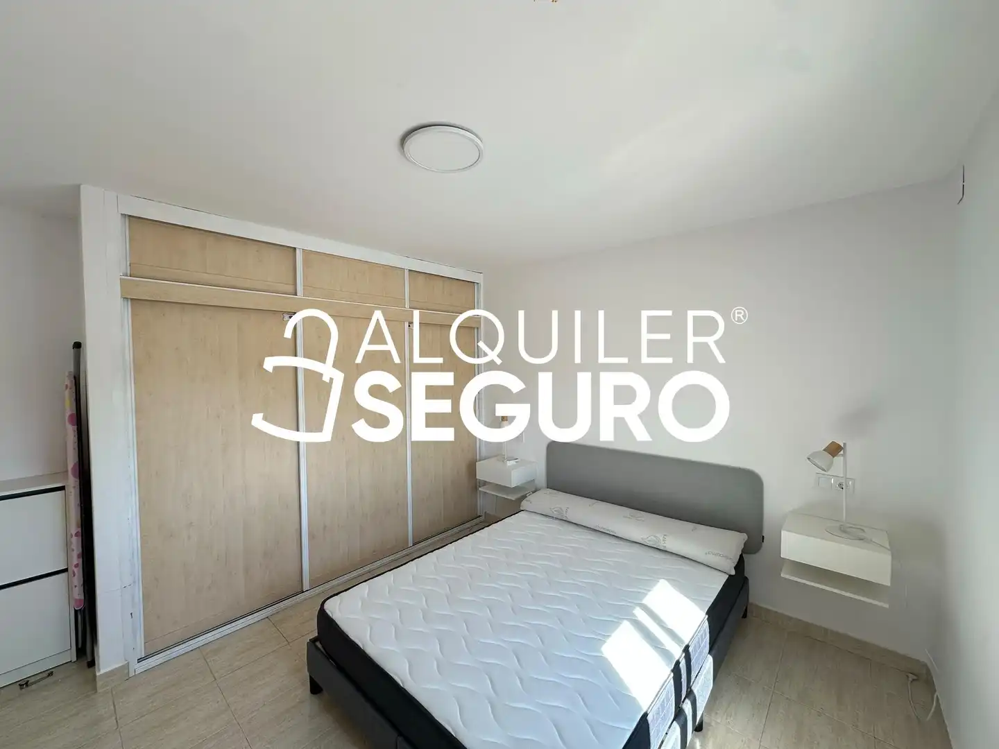 Habitación de Piso de alquiler en Madrid con Aire acondicionado, Calefacción y Amueblado
