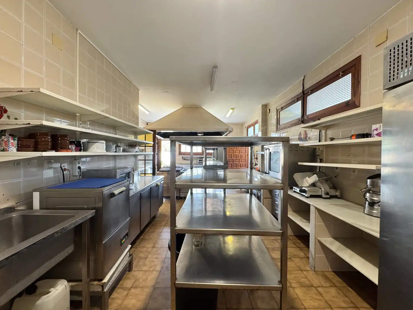 Local en venta en Urbanizaciones