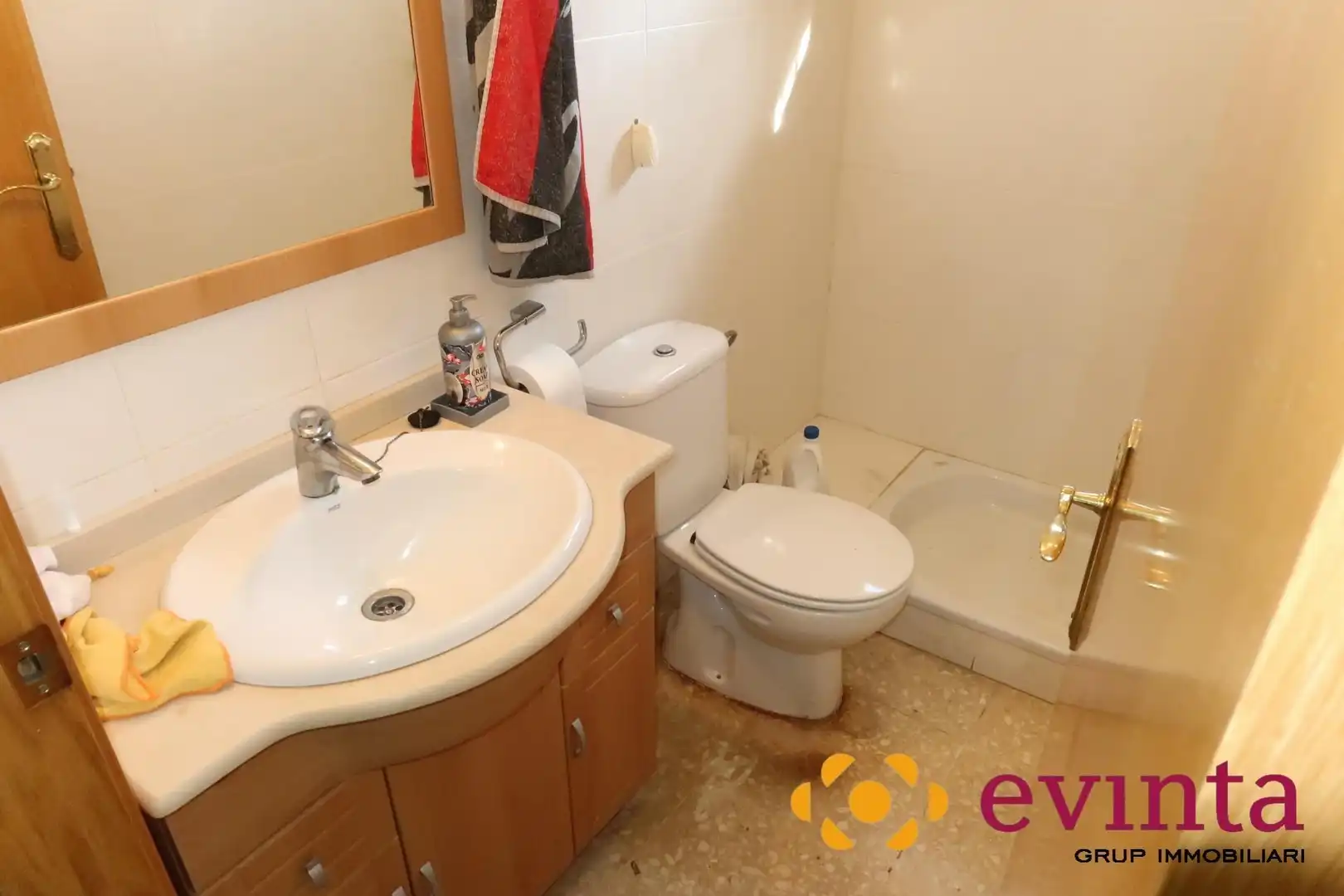 Bathroom of Houses for sale in Vallirana  with Heating, Private garden and Terrace
